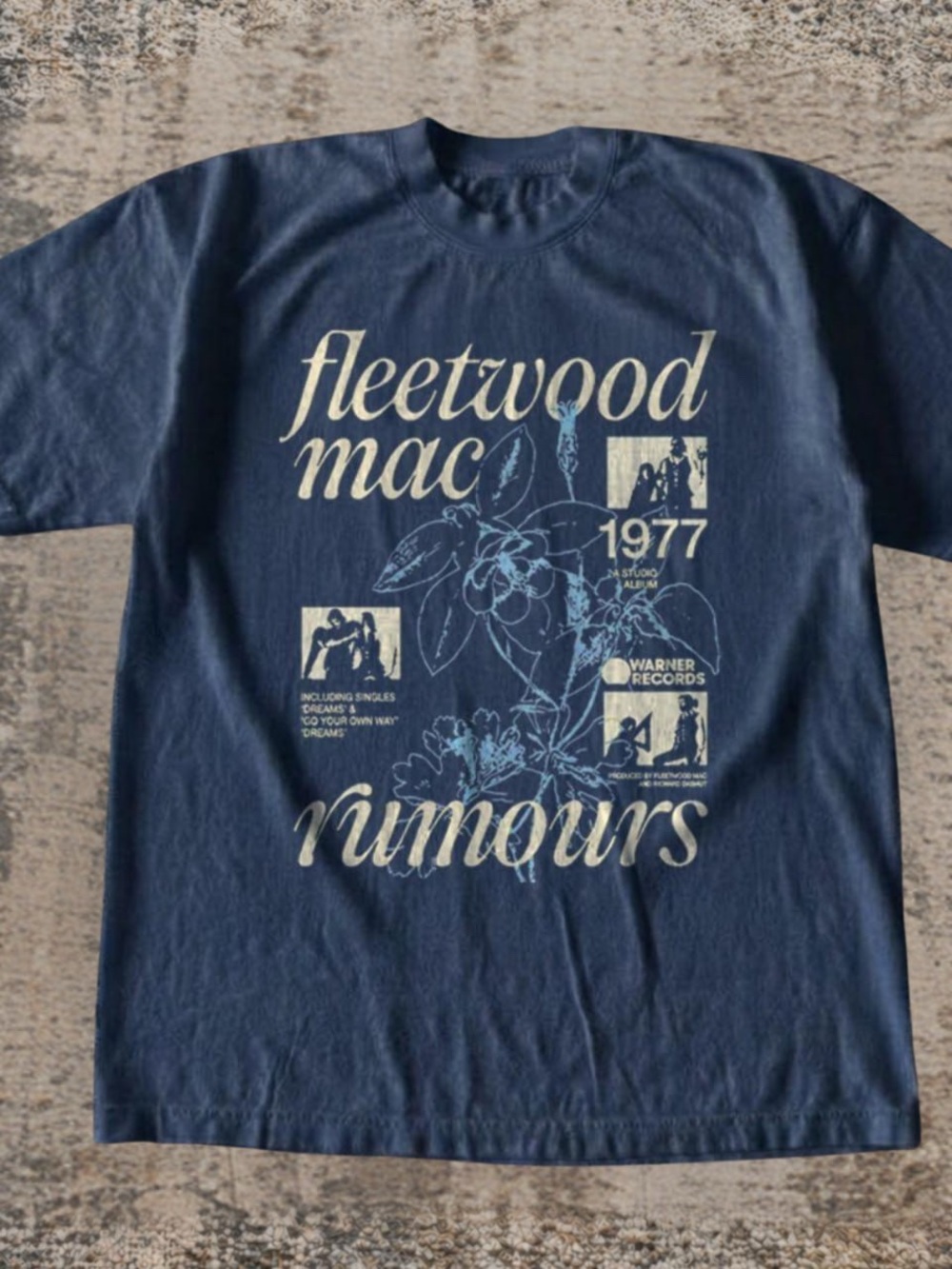 Gildan Navy Fleetwood Mac "Rumours" 1977 Graphic Tee